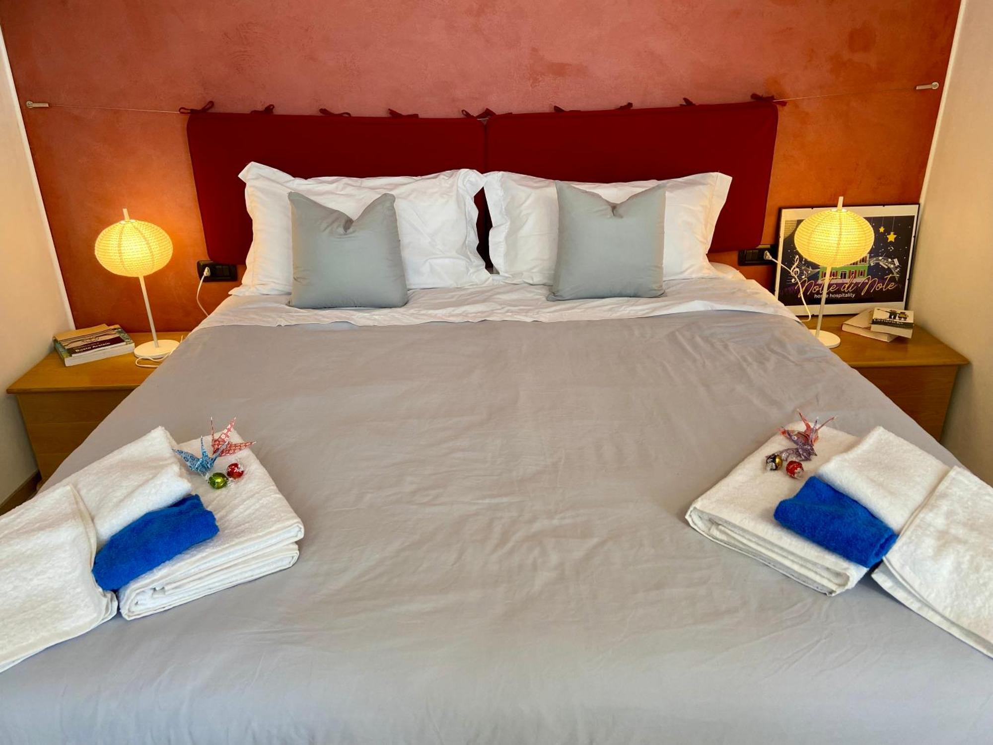 Notte Di Note - Home Hospitality บุสโตอาร์ซีซีโอ ภายนอก รูปภาพ