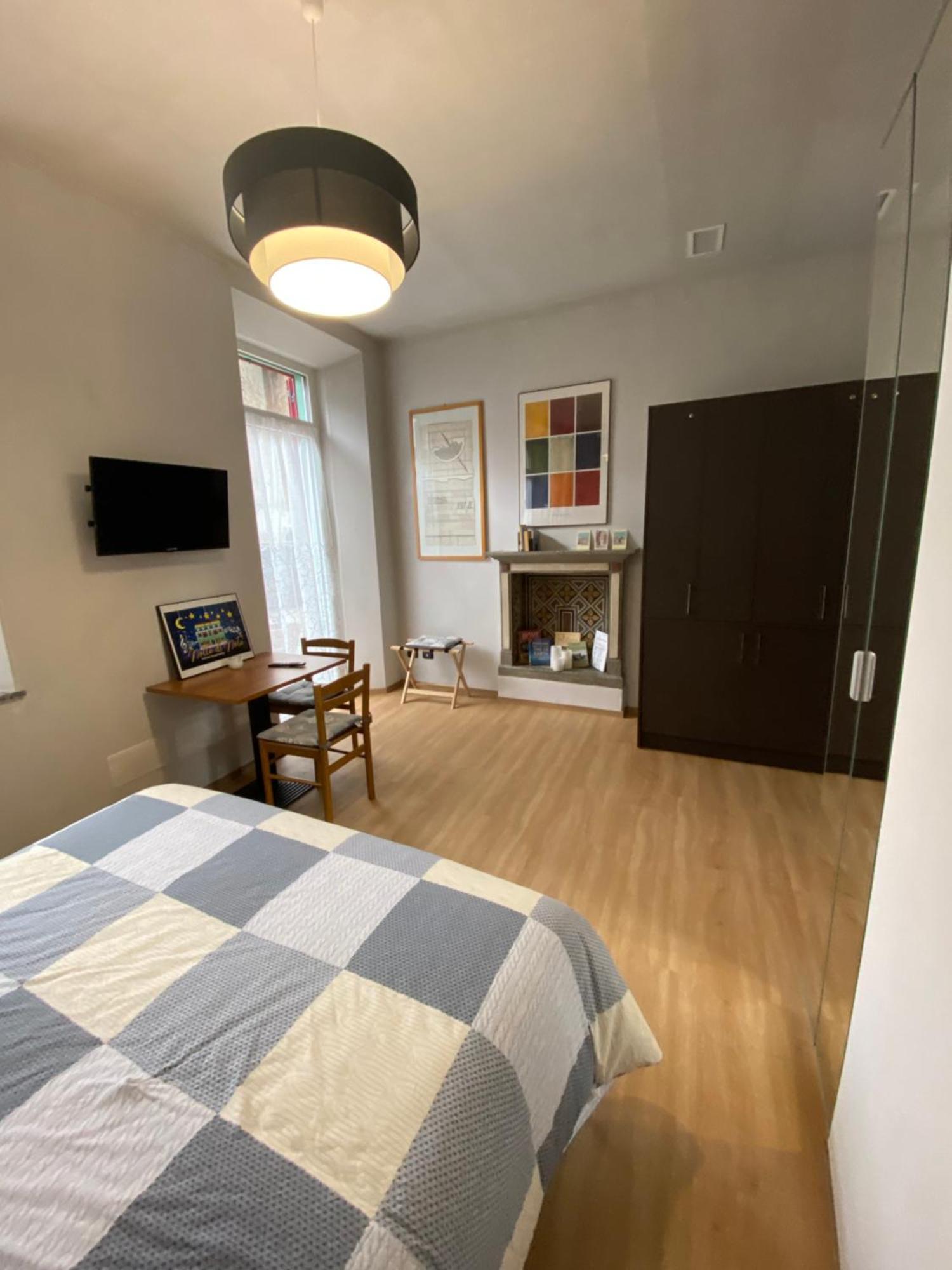 Notte Di Note - Home Hospitality บุสโตอาร์ซีซีโอ ภายนอก รูปภาพ