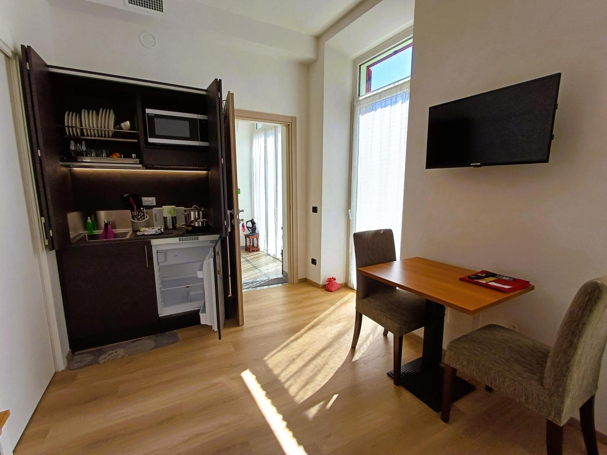 Notte Di Note - Home Hospitality บุสโตอาร์ซีซีโอ ภายนอก รูปภาพ