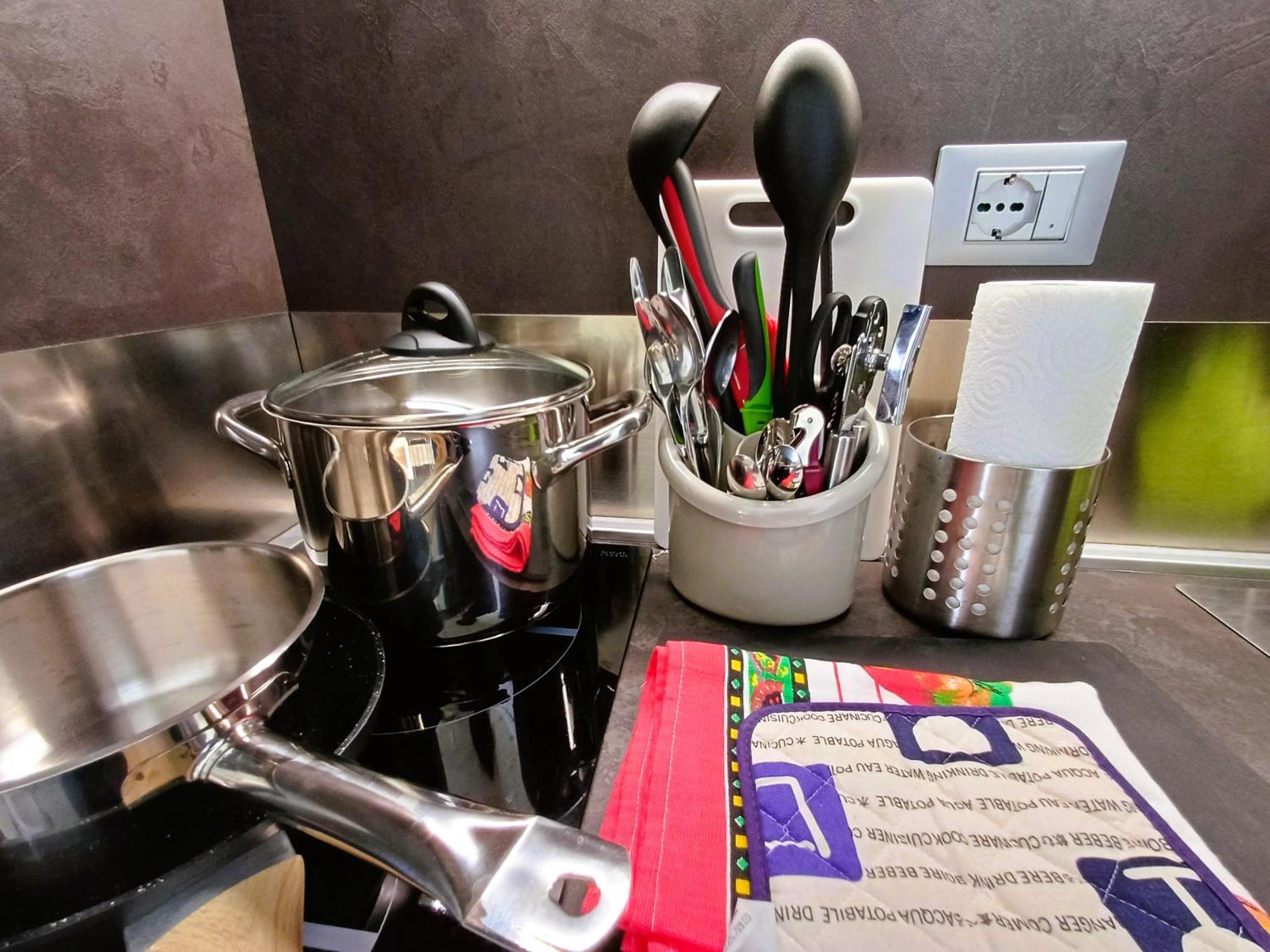 Notte Di Note - Home Hospitality บุสโตอาร์ซีซีโอ ภายนอก รูปภาพ