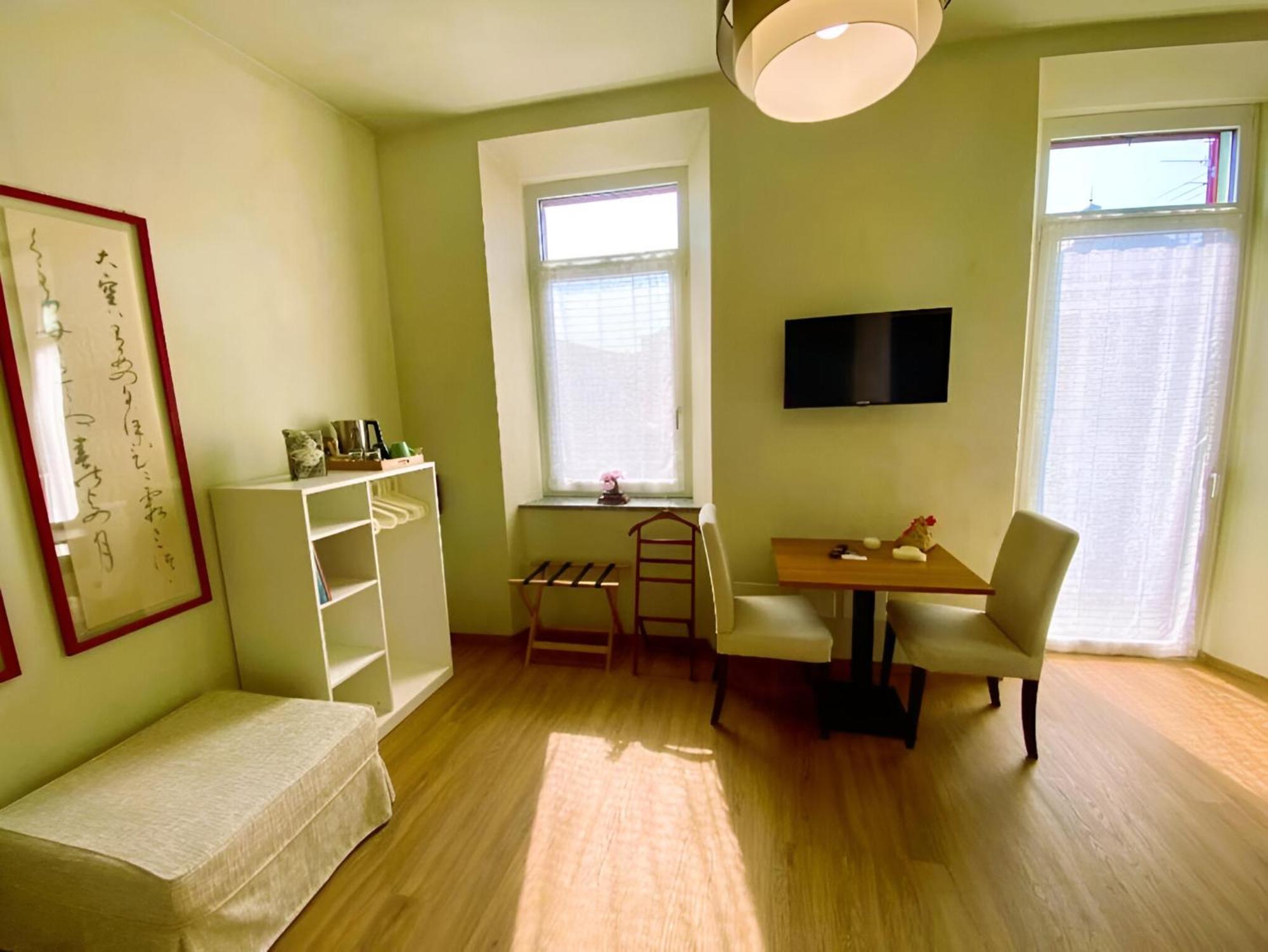 Notte Di Note - Home Hospitality บุสโตอาร์ซีซีโอ ภายนอก รูปภาพ